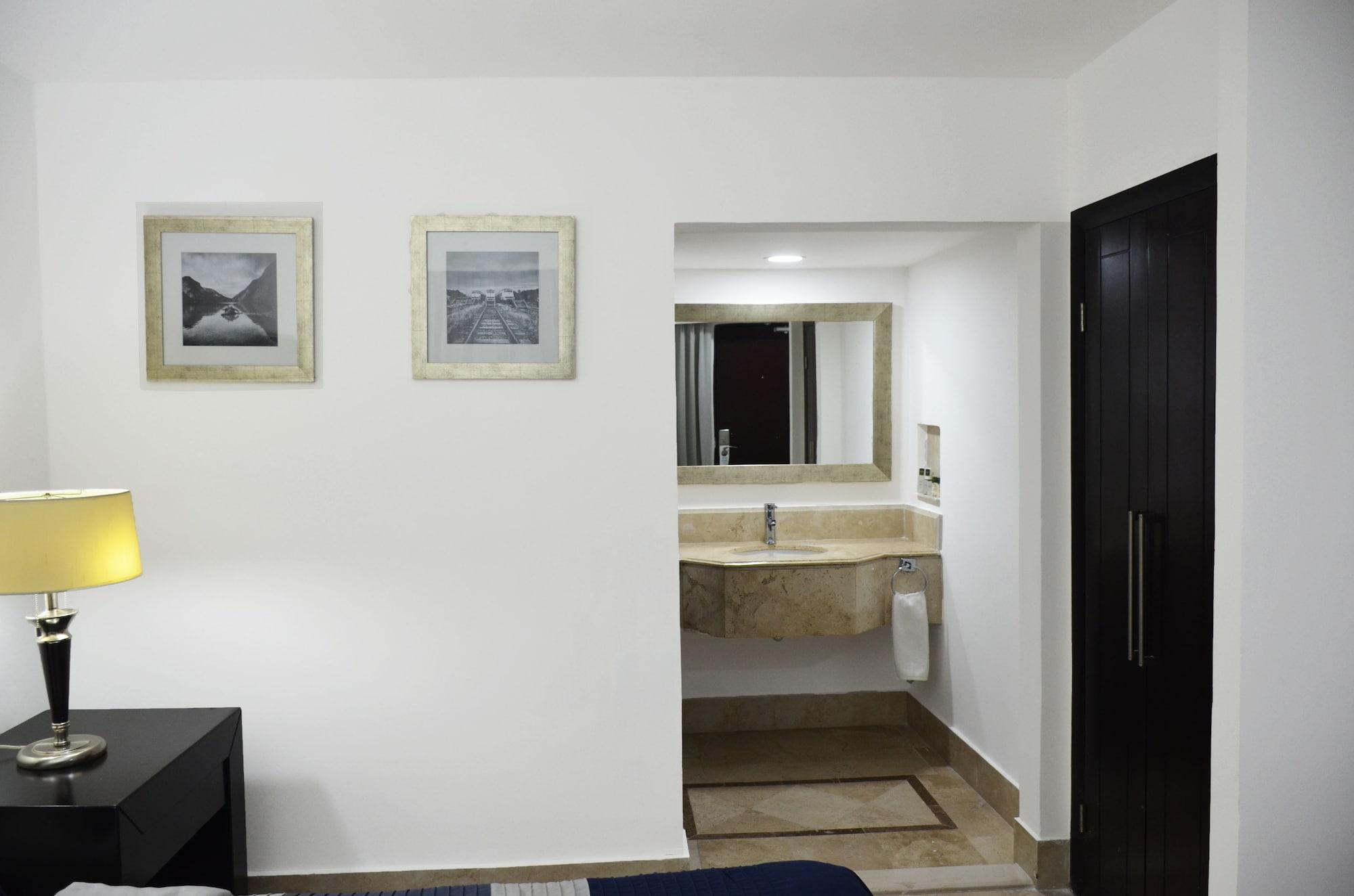 Wyndham Garden Los Mochis Plaza Inn Kültér fotó